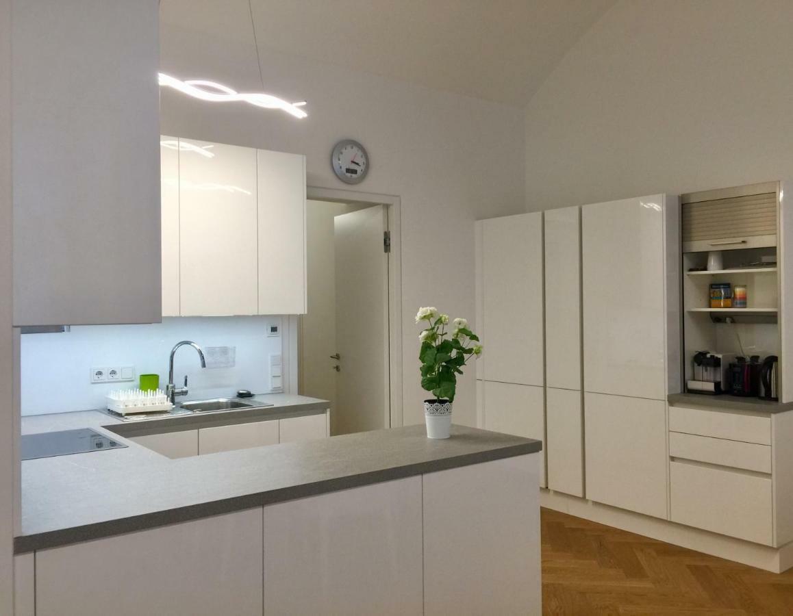 Sisi Apartment Vienna